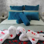 فيلة Elegant With Pool
