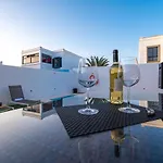 Elegant With Pool فيلة بلايا بلانكا