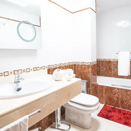 Villa Elegant With Pool