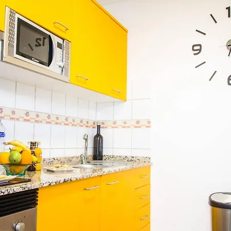 Villa Elegant Playa Blanca: Poolside Retreat *