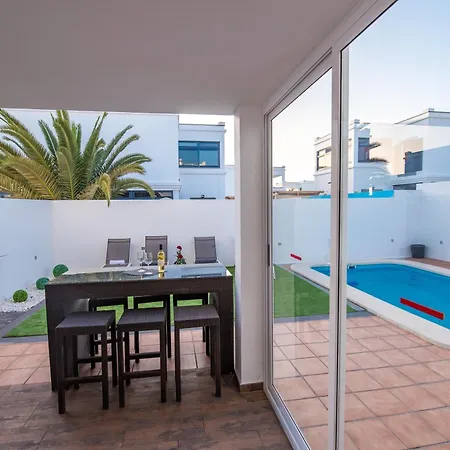 Elegant With Pool Βίλα