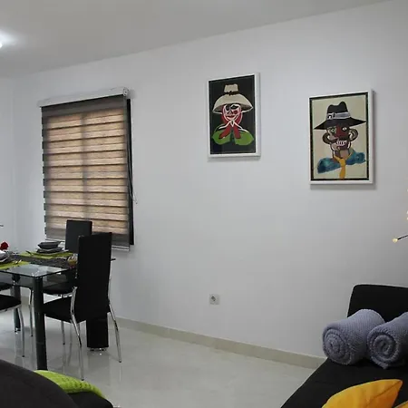 Villa Elegant Playa Blanca: Poolside Retreat Playa Blanca (Lanzarote)