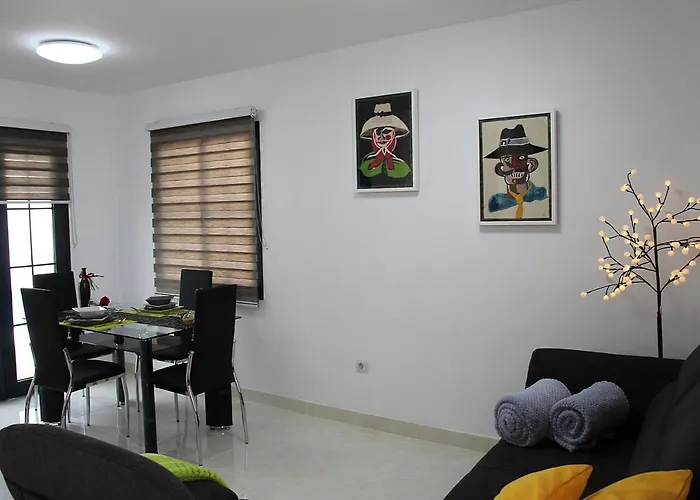 Elegant Playa Blanca: Poolside Retreat