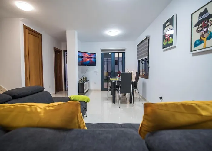 Elegant Playa Blanca: Poolside Retreat Villa Playa Blanca (Lanzarote)