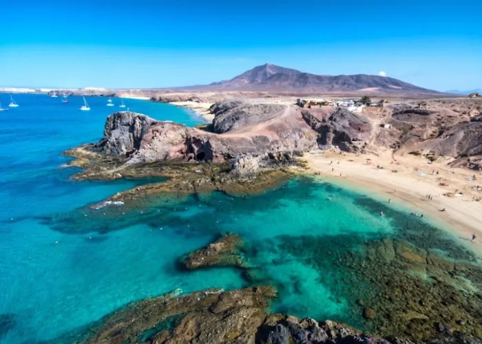 Elegant Playa Blanca: Poolside Retreat Villa Playa Blanca (Lanzarote)