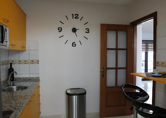 Elegant Playa Blanca: Poolside Retreat Villa *