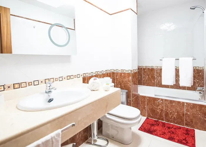 Villa Elegant Playa Blanca: Poolside Retreat