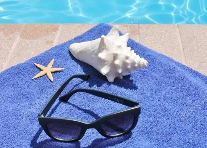 Elegant Playa Blanca: Poolside Retreat Villa Playa Blanca (Lanzarote)