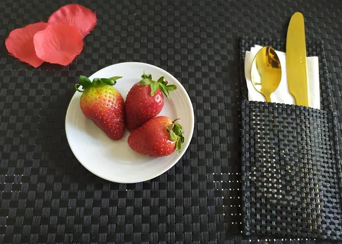 Villa Elegant Playa Blanca: Poolside Retreat *