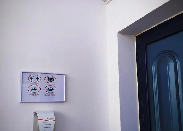 Elegant Playa Blanca: Poolside Retreat Villa Playa Blanca (Lanzarote)