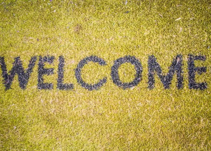 Elegant Playa Blanca: Poolside Retreat *